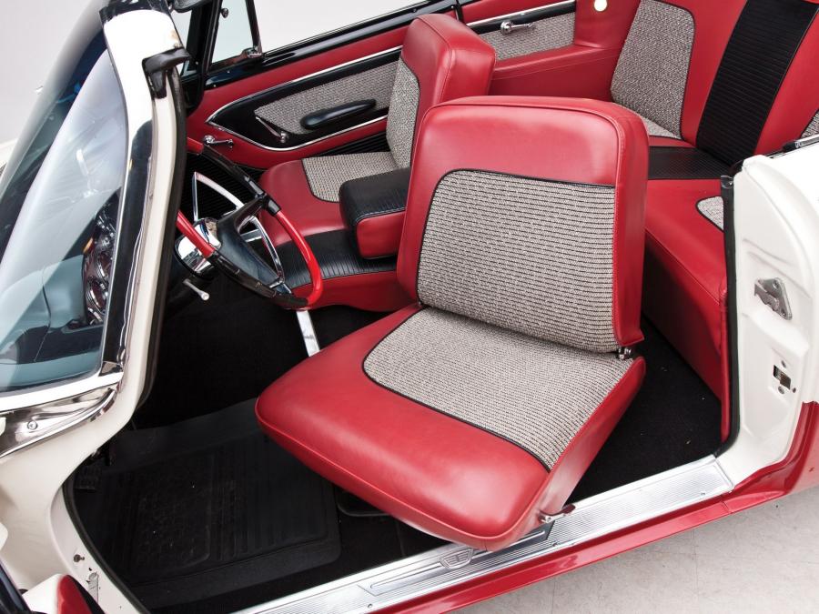  Dodge Custom Royal Convertible 1959 года  (фото 4 из 32)